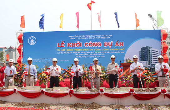 12.10 - Khoi cong To hop cong trinh dich vu cong cong TPHN - nghi thuc KC 2.bmp