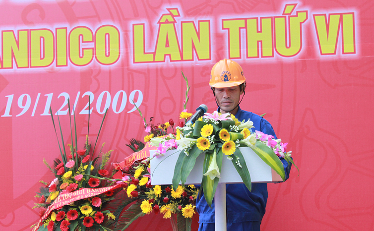 Hoi thi TNTG 2009 -cong nhan CT3.bmp